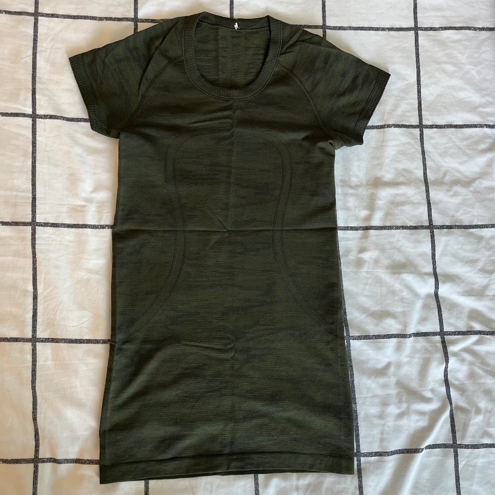 Lululemon Green Swiftly Tech Short Sleeve Shirt